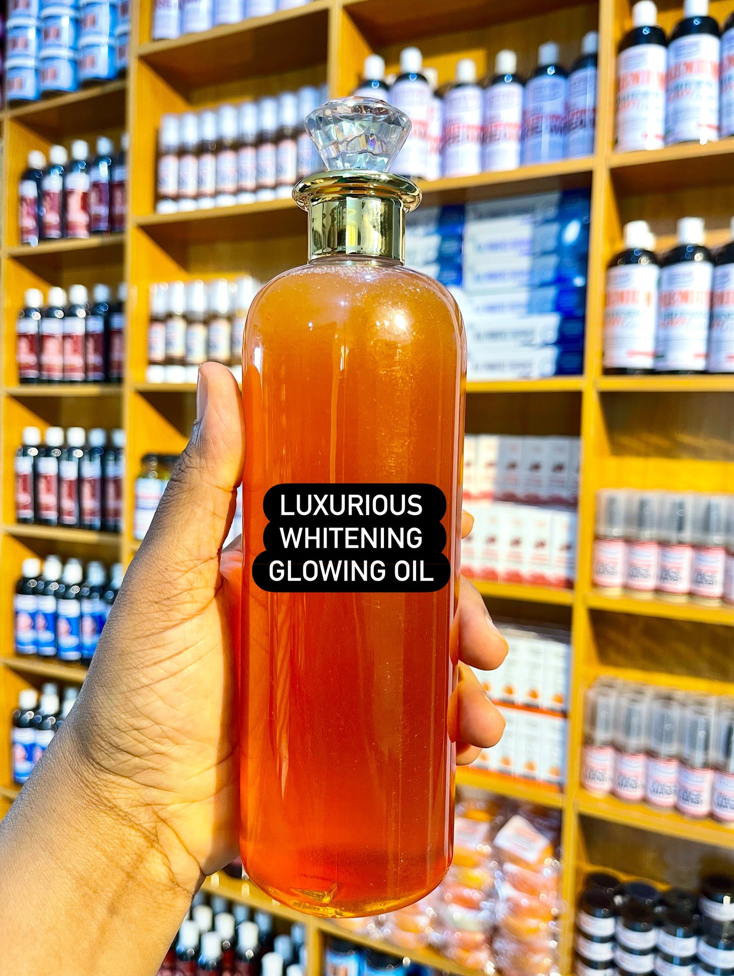 Luxurious whitening glowing oil